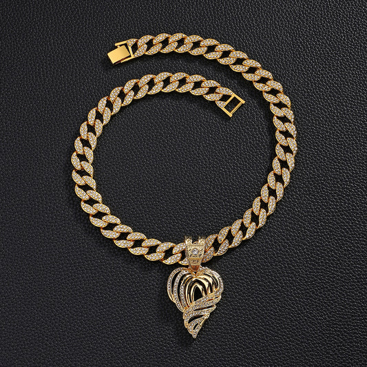 1 diamond studded gold necklace, hip-hop style necklace, gold heart pendant, simple and personalized